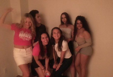 Olivia Hailey nacktheit sex bild