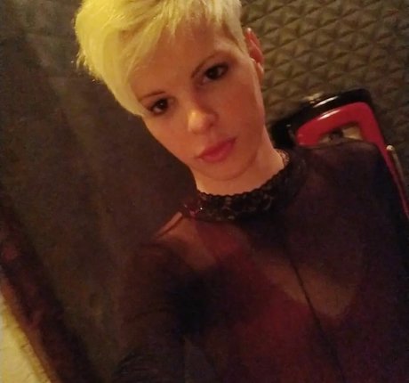 Blonditwink schauspielerin erwachsene bild