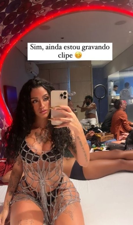 Azzy MC hübsche sex galerie