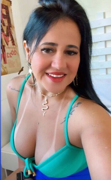 latina mit großem hintern onlyfans hübsche perfekte bild