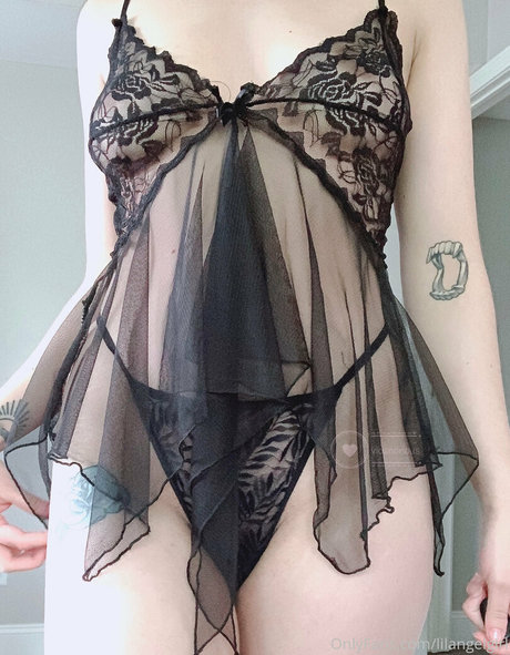 lilangelgirl erotische nackt bild