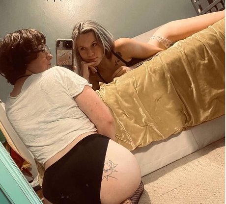 Shwayze Babes model nette fotos