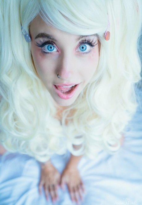 xoklautease pornostar foto