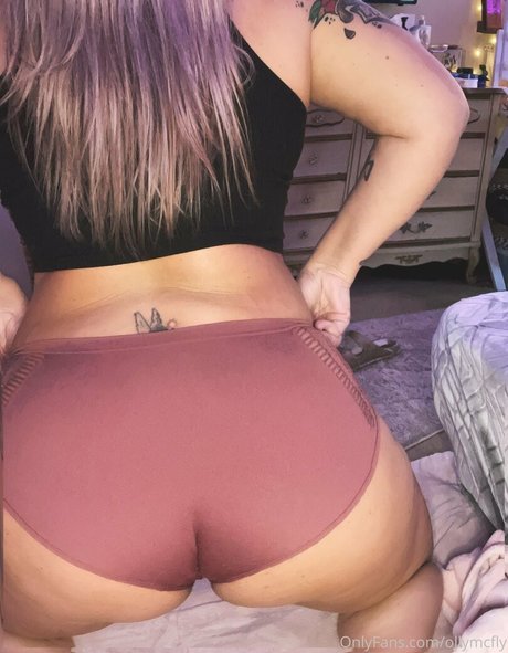 ollymcfly sexy top foto