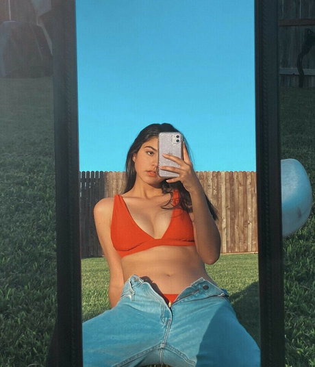 saraecheagaray porno nette bild