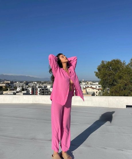 saraecheagaray freie erwachsene bilder