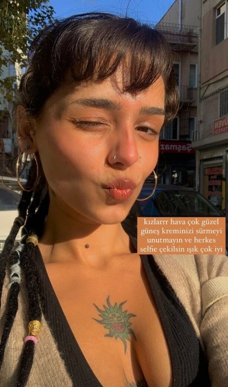 Ciciguner heiße erotische fotos