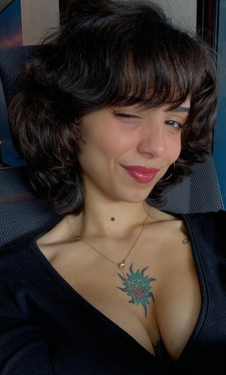 Ciciguner heiße porno bild