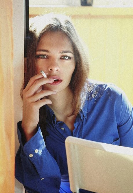 Nina Kraviz erwachsene pornographische bild