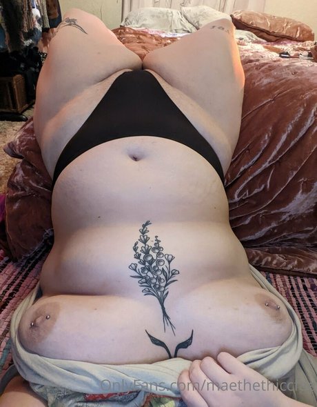 maethethiccfae schauspielerin nackte bild