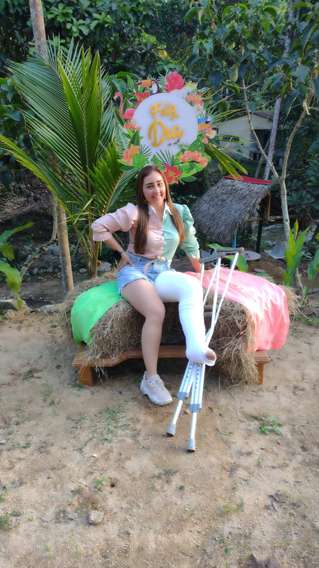 Yul Dapra sexy nackte bilder