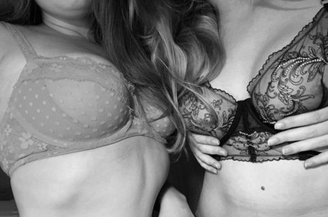 SCARLETT AND LEXI freie erotische fotos