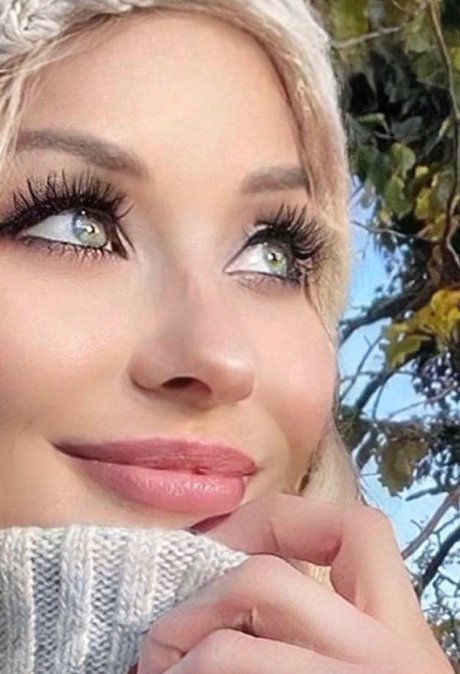 ELSIE_ model kunst archiv