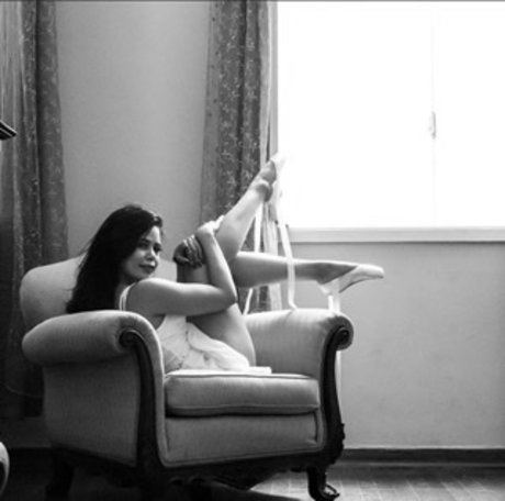 Lari Cute hd erotische bilder