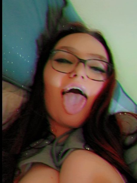 QueenieBee sexy heiße foto