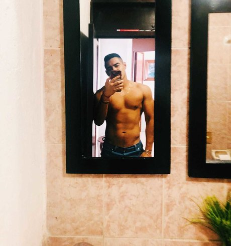 RobertCF schöne porno archiv