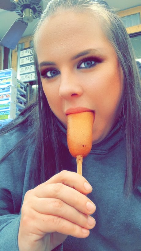 schwangere unterwürfige onlyfans kunst exklusive galerien