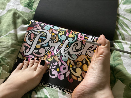 Naughtie Foot_ Bilder