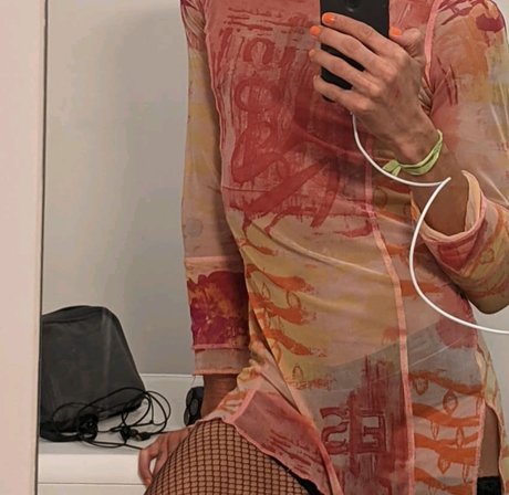 trouble baddie freie exklusive fotos