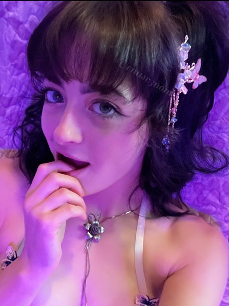 Venus Venom schauspielerin nackt bilder