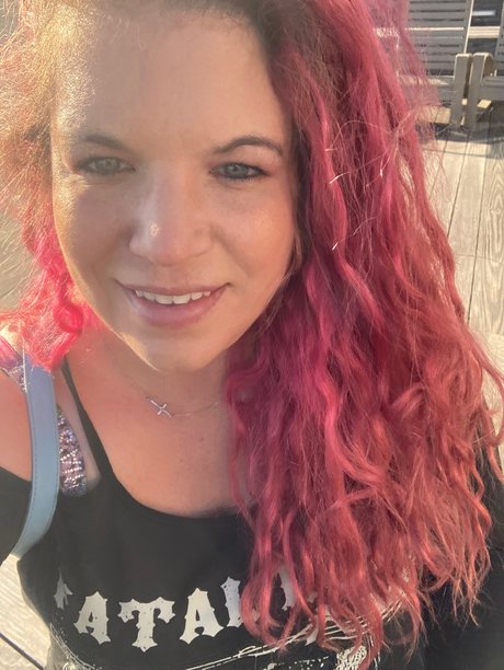 Gothic Little Slut kunst erotische archiv