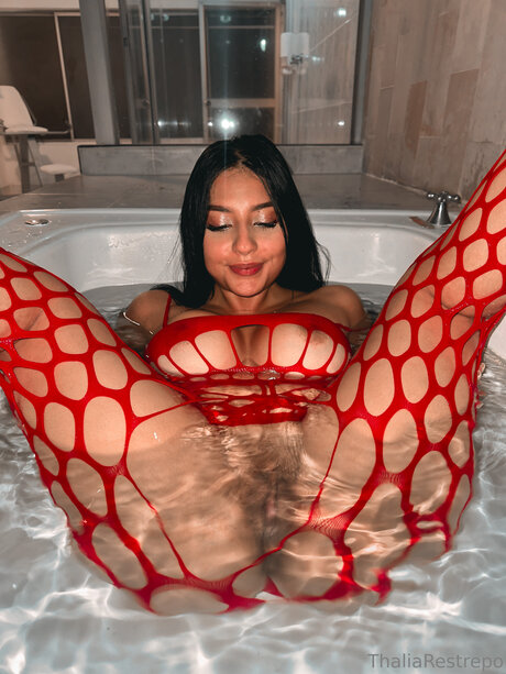 thaliarestrepo erwachsene perfekte foto