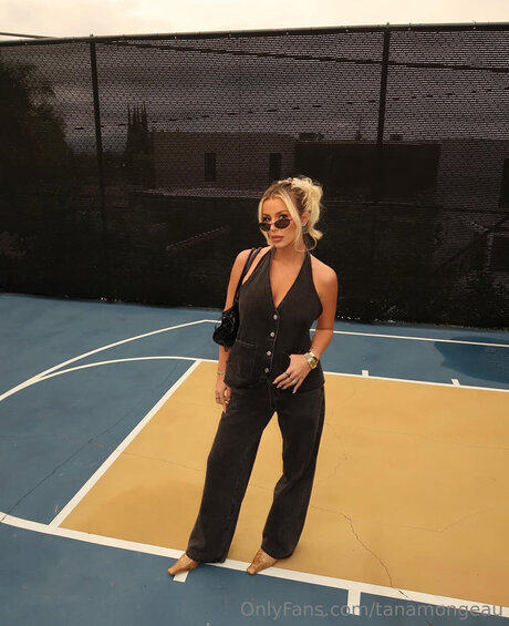 _tana mongeau heiße hübsche fotos