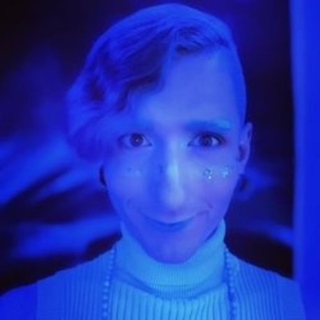 Dragon Patrick Morning Star sexy foto