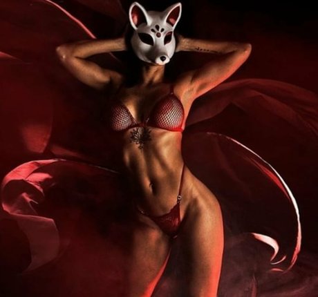 giulia gomezzz kunst pornografische galerie