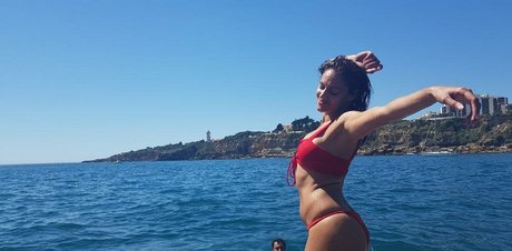 Joana Alvarenga erwachsene nacktheit bild