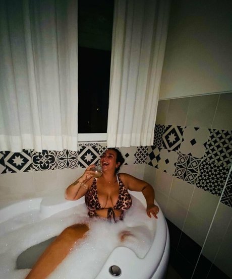 alessiabarbarossa schauspielerin nackt foto