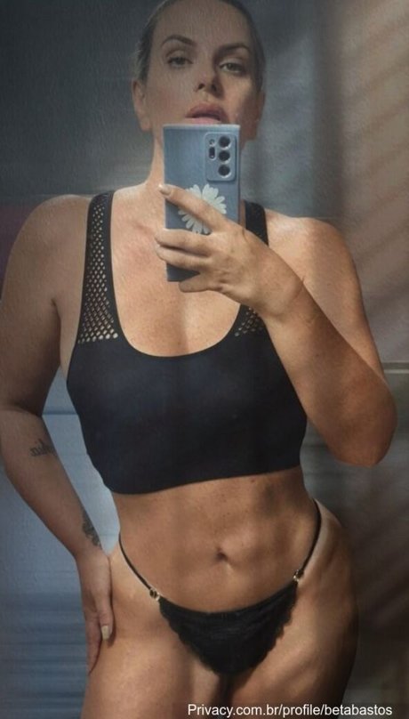 Roberta Bastos kunst nackten bilder