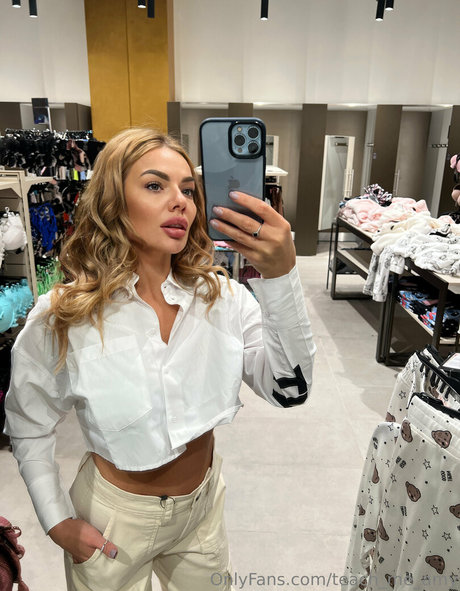 teach me amy model kunst bild