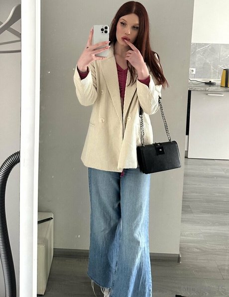 milana ts perfekte erotische galerien