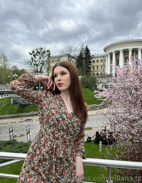 milana ts pornostar kunst archiv