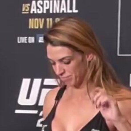 MacKenzie Dern sexy galerien