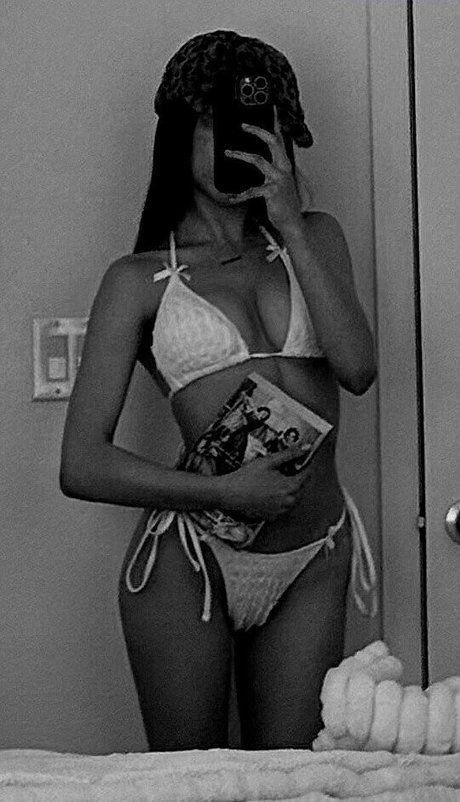 Kaitlynn Rhenea Asmr model erotische bild