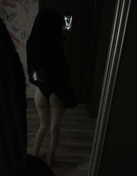 M uselessbeauty xxx exklusive archiv