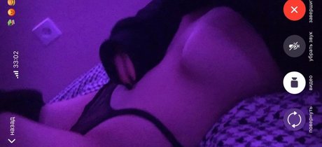 M uselessbeauty perfekte nackt bilder