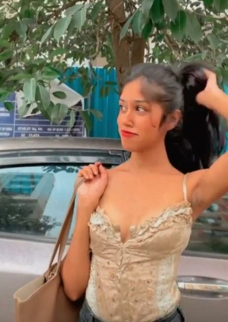 Vrushali Bathina beste erwachsene galerien