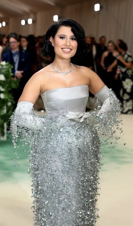 Raye schauspielerin nette fotos