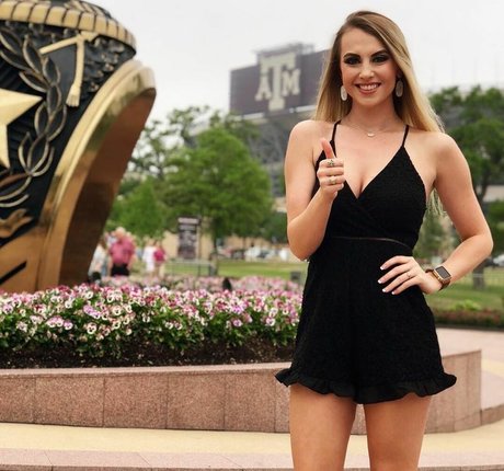 Emilee Atchley Profilbild