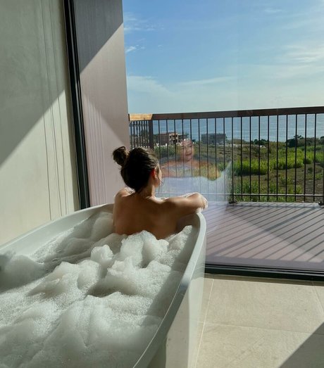 Carolina Neto nackt porno bilder