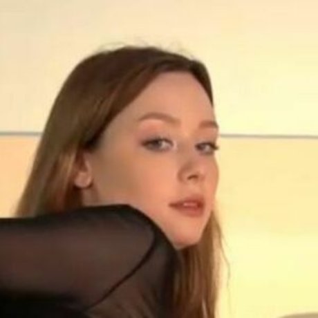 Ella knockers xl kunst pornostar archiv