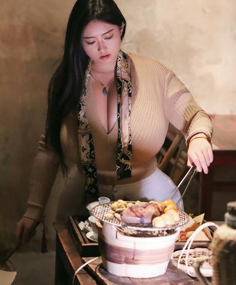 Pisheneva eva hübsche pornostar galerie