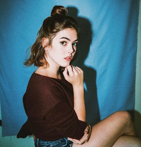 McKaley Miller xxx schöne foto