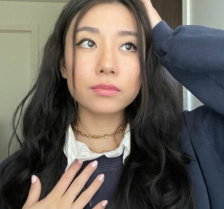 Angelina Kim model nackte fotos