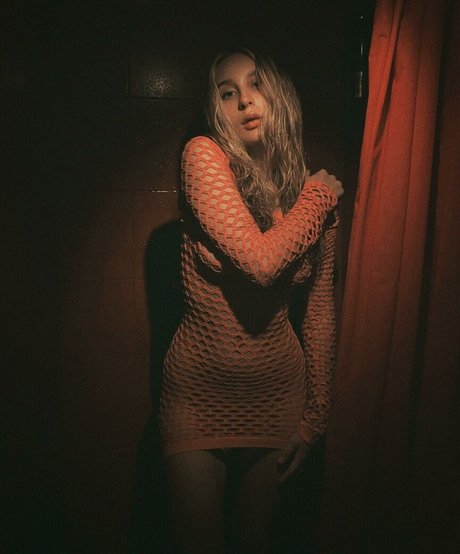 Arina Klinton exklusive sexy foto