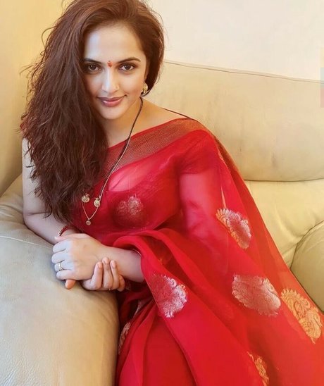 Jyothi Rai nette pornostar bilder