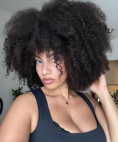 Shadia Ampadu schöne nackten bild